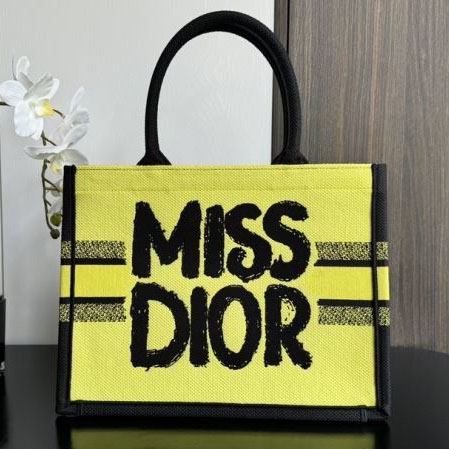 chr1st1an D10r shopping bags